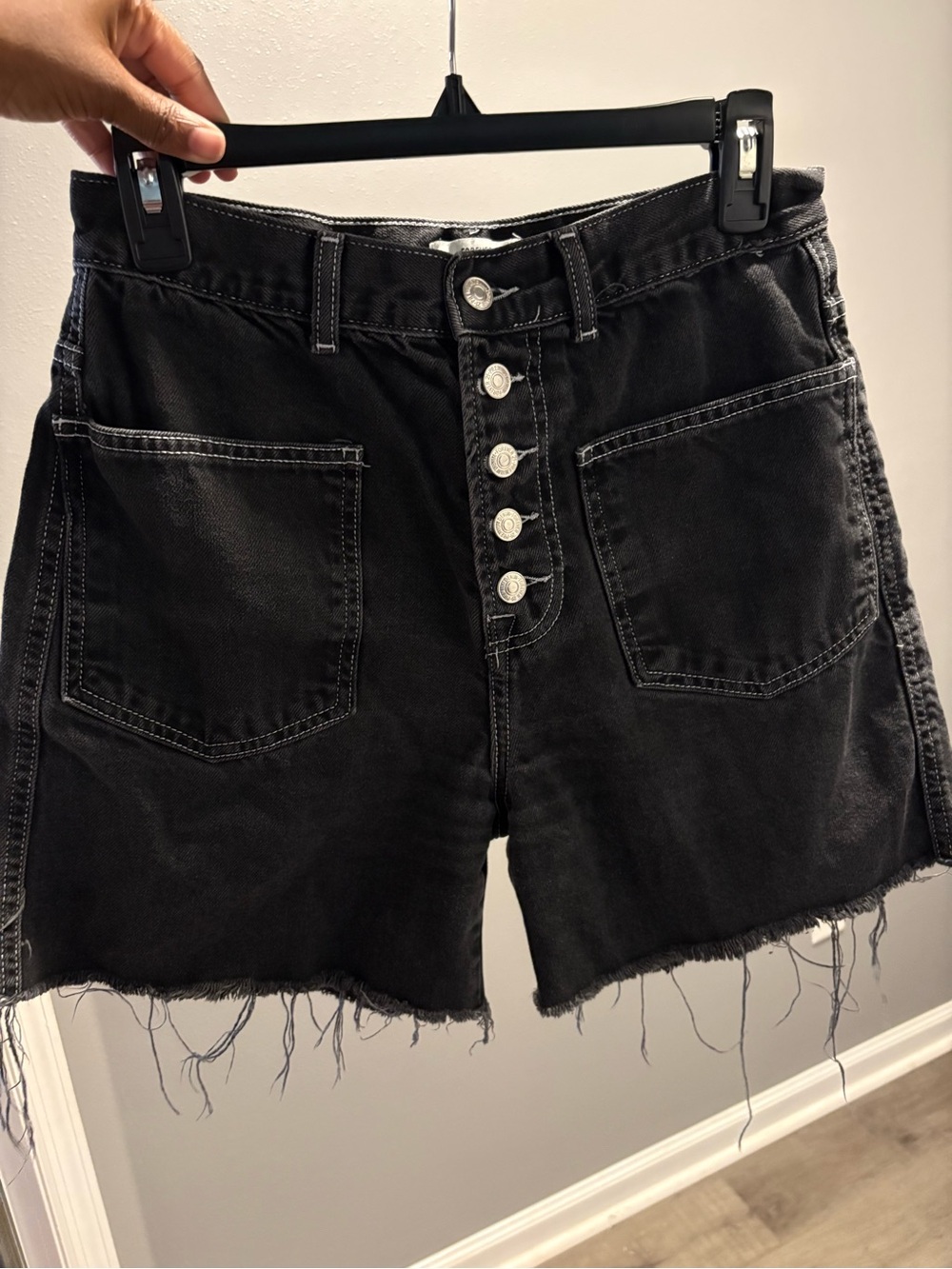 🖤Black button up denim shorts🖤